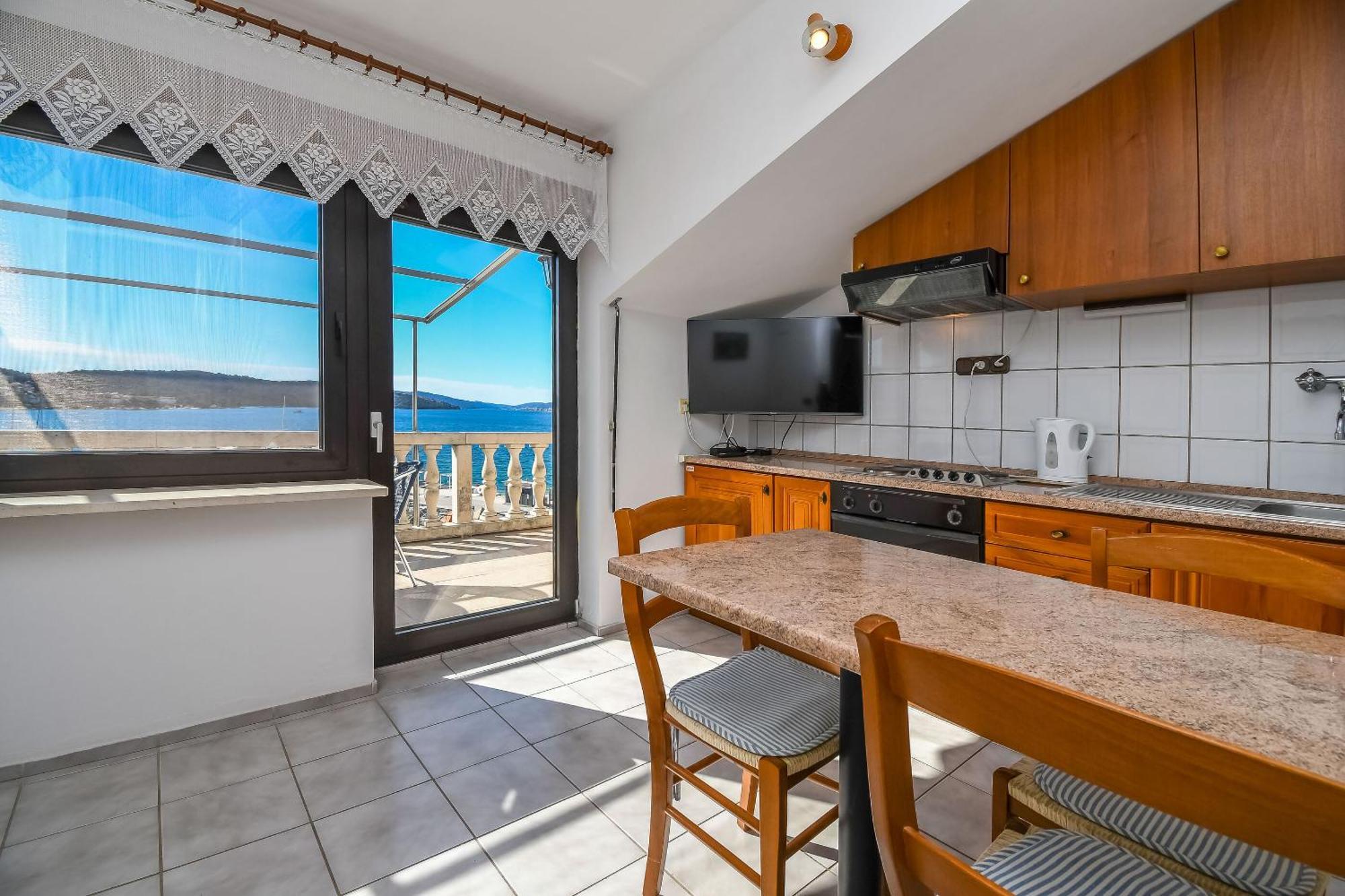 Apartments Anna Трогир Екстериор снимка
