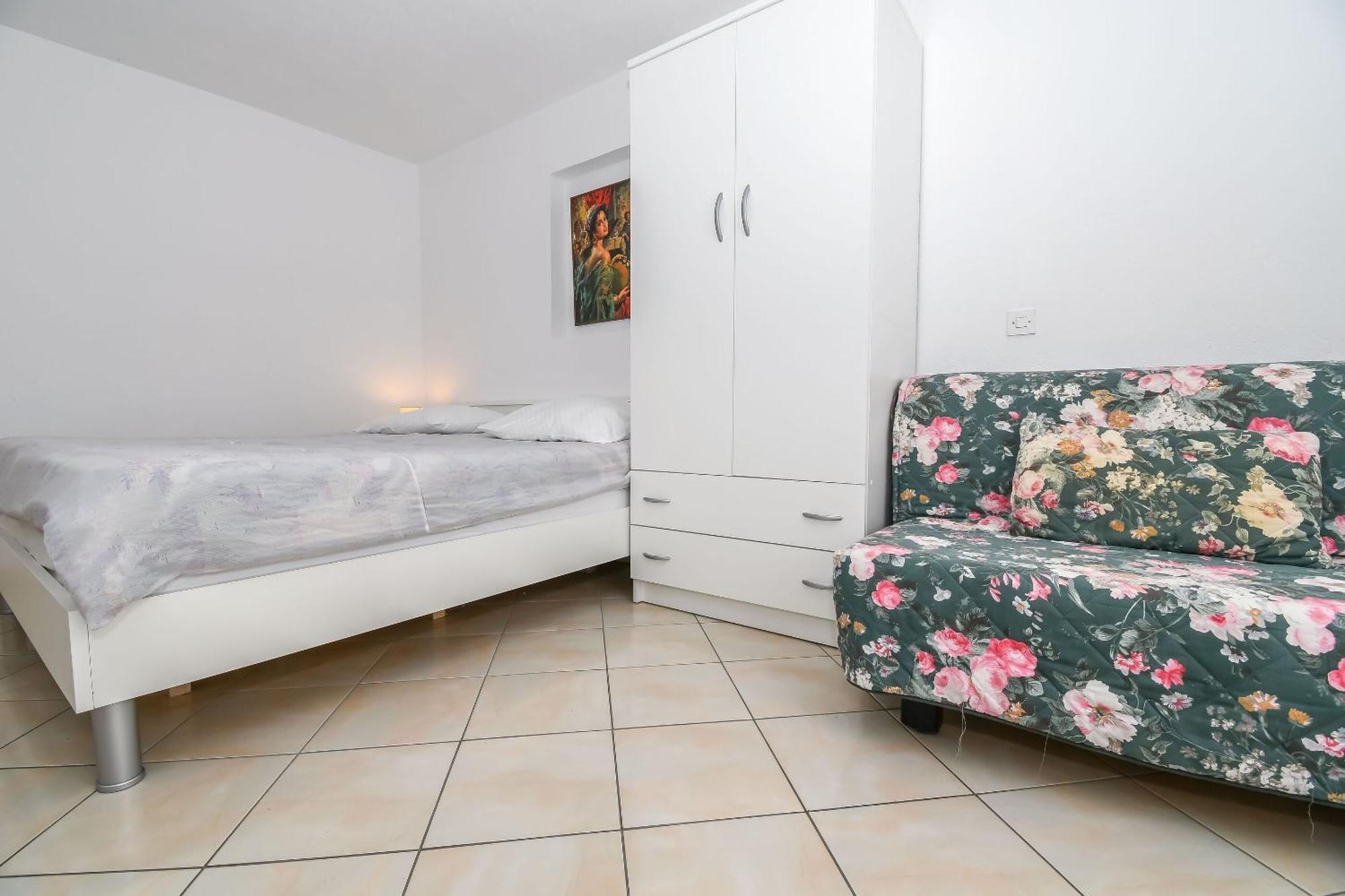 Apartments Anna Трогир Екстериор снимка