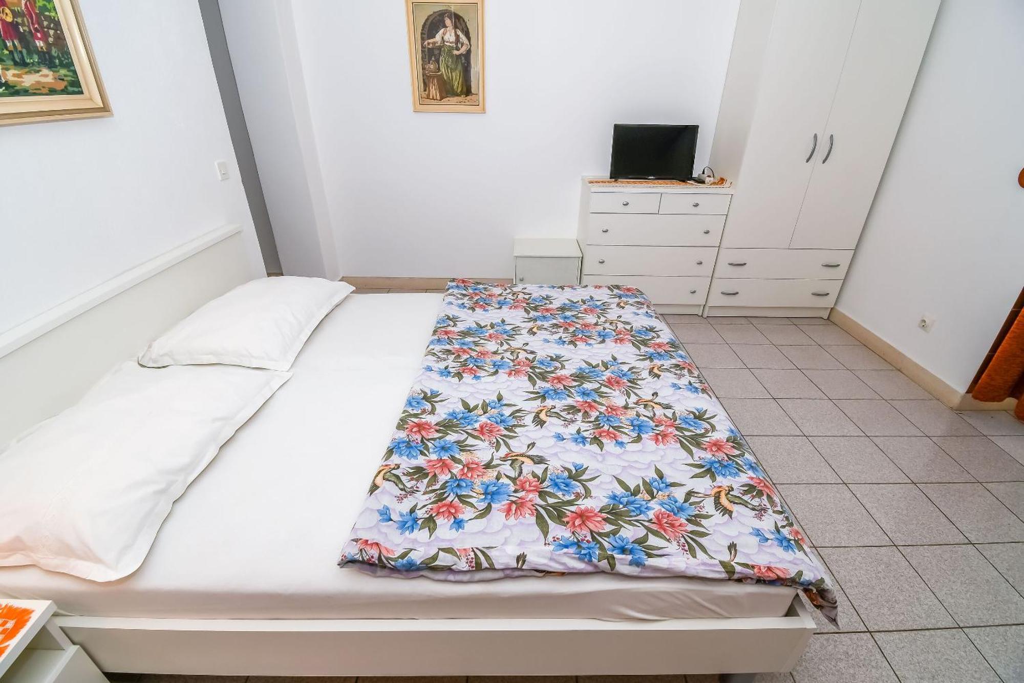 Apartments Anna Трогир Екстериор снимка